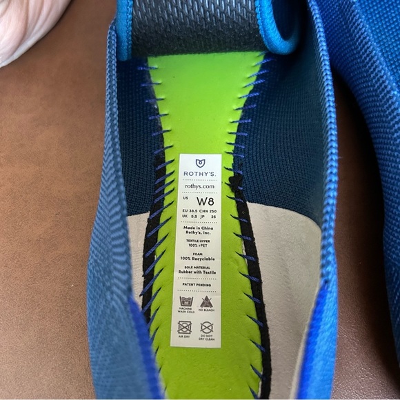 Ocean Blue Rothy's Size 8 - Picture 8 of 9